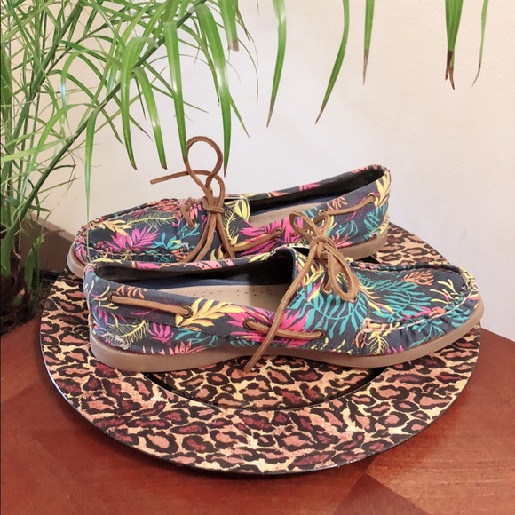 Unisex Sperry Shoes - Picture 3 of 3